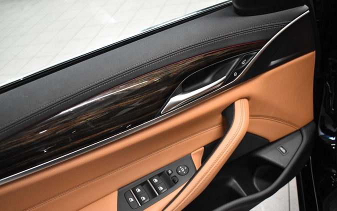 BMW Seria 5 cena 207800 przebieg: 25778, rok produkcji 2022 z Kępno małe 172